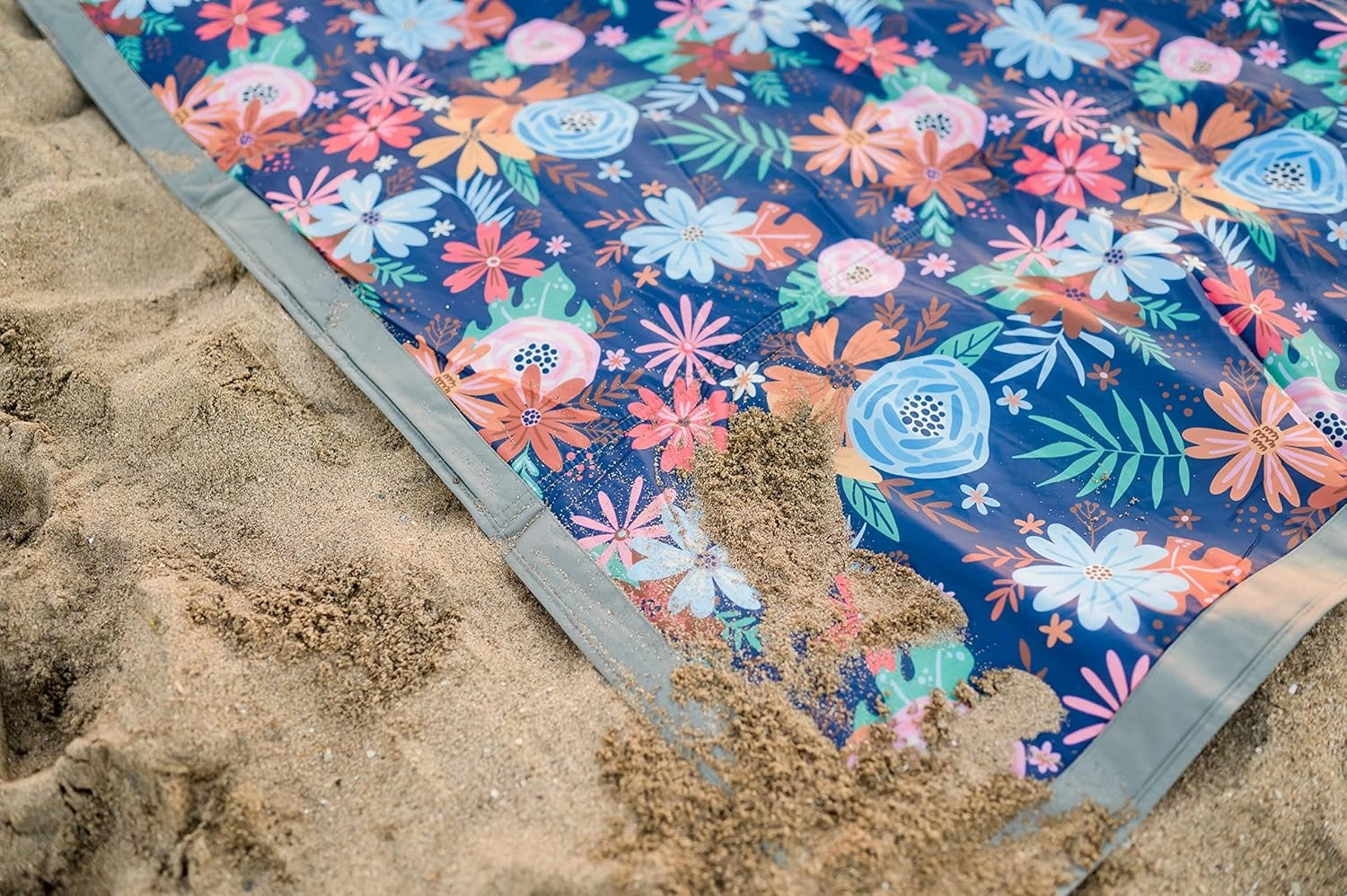 – Premium Outdoor Blanket | Picnic Blanket | 100% Polyester | Summer Beach Blanket | Water Resistant | Easy to Fold | Wipeable Material | Babies and Toddlers (Wild Flowers, 5x7)