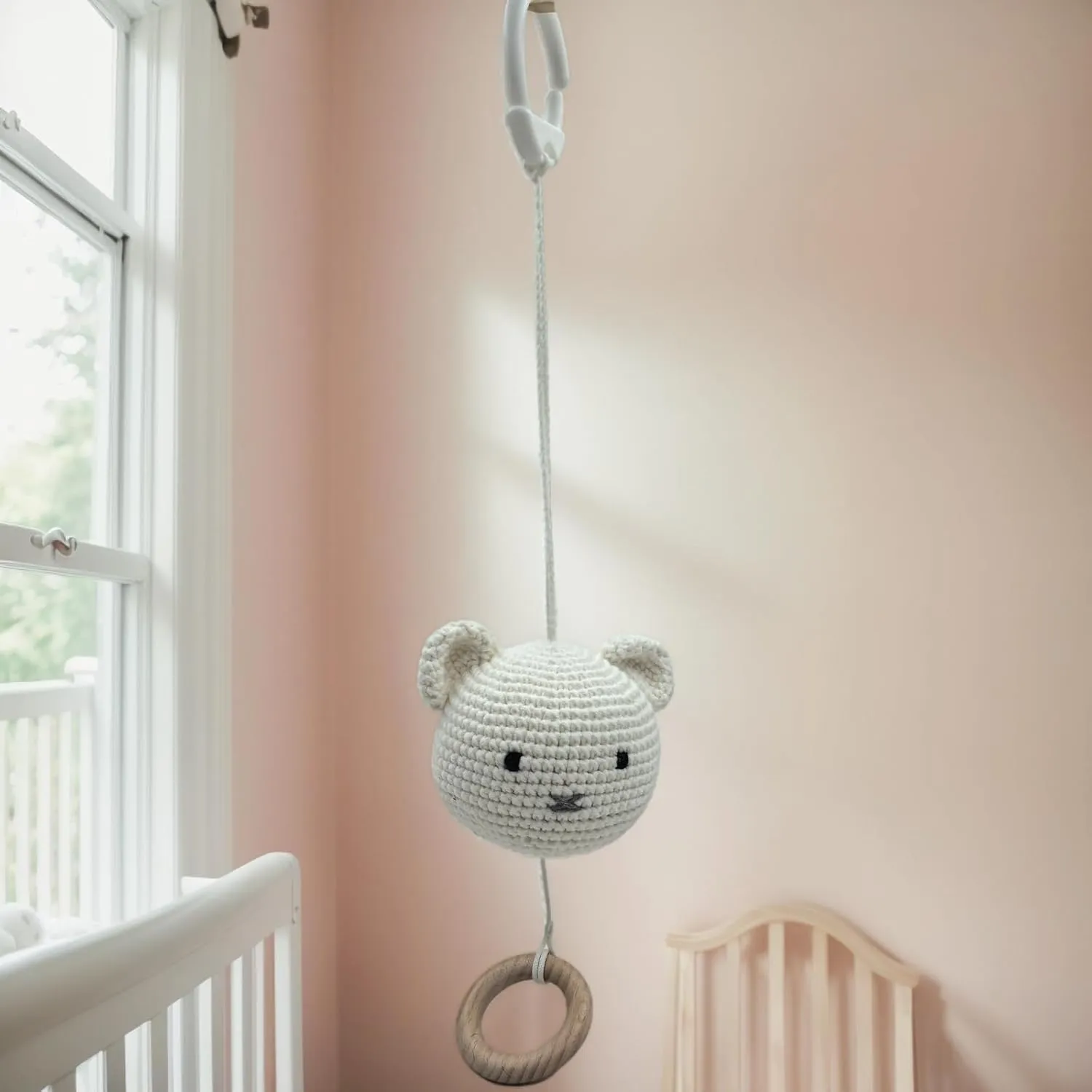 Baby Hanging Musical Box Toys, Soothing Musical Pulldown Toy with Wooden Teether, Crochet Musical Bear Head Toys for Newborn Infant Baby Toys for 0, 3, 6, 9, 12 Months