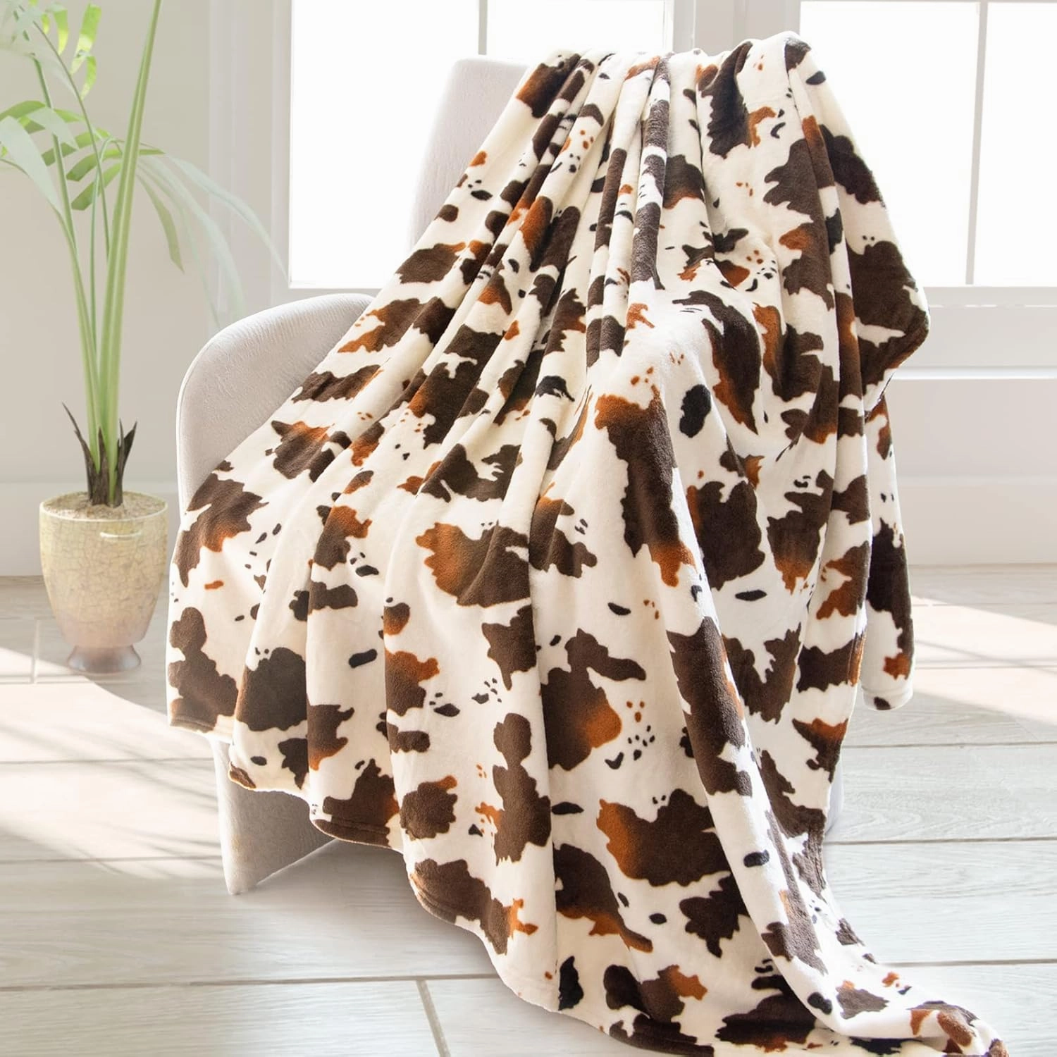 Brown Cow Print Blanket Twin Lightweight Couch Blankets Soft Warm Plush Fleece Throw All Season Bedding Cow Gift for Adults Couples Mom Dad Camping 60" x 80"