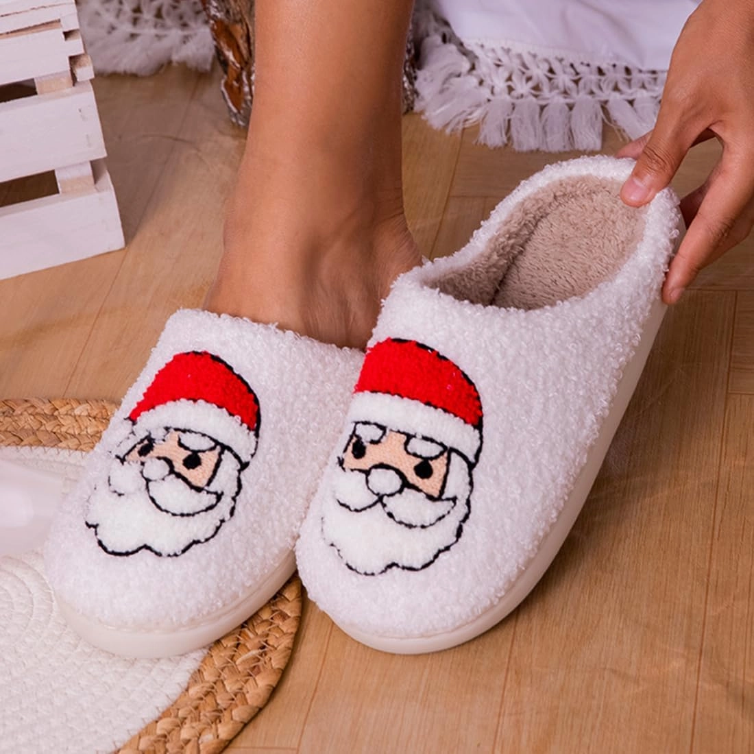 Christmas Slippers for Womens Mens Plush Warm Christmas Reindeer Moose Santa Claus Elk Slippers Winter Soft Fuzzy House Slippers Cozy Indoor Shoes, Christmas Gifts For Girls Wife Girlfriend