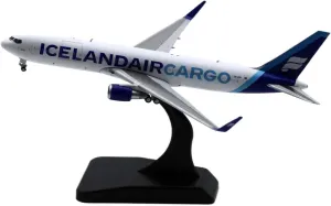 Diecast Plane Model 1:400 for B767-300ER TF-ISP Alloy Diecast Aircraft Model Collectible Airplane with Stand