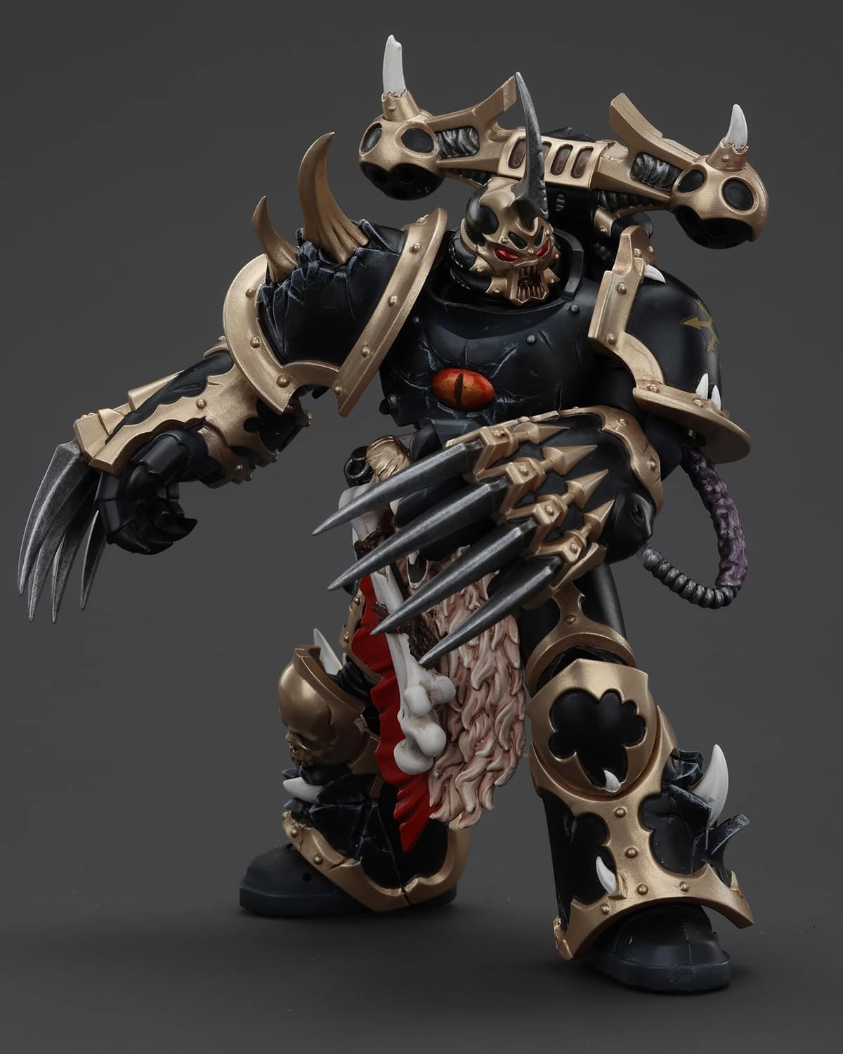 JoyToy Warhammer 40K Genuine License 1:18 Action Figure, Chaos Space Marines Black Chosen with Lightning Claws, 4.96 inch Collectible Action Figures Sets