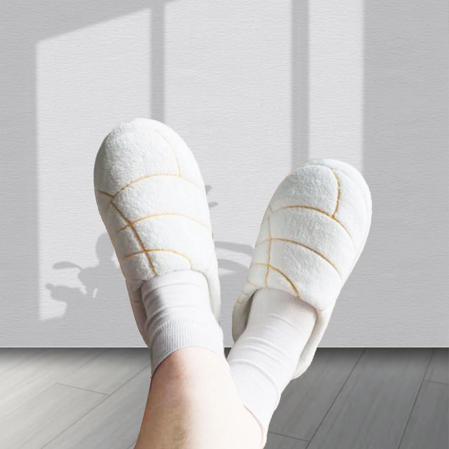 Mexican Concha Slippers for Women Concha Pantuflas Soft Plush House Slippers Memory Foam Slippers with Plush Lining Non-Slip Soles for Indoor Outdoor Use