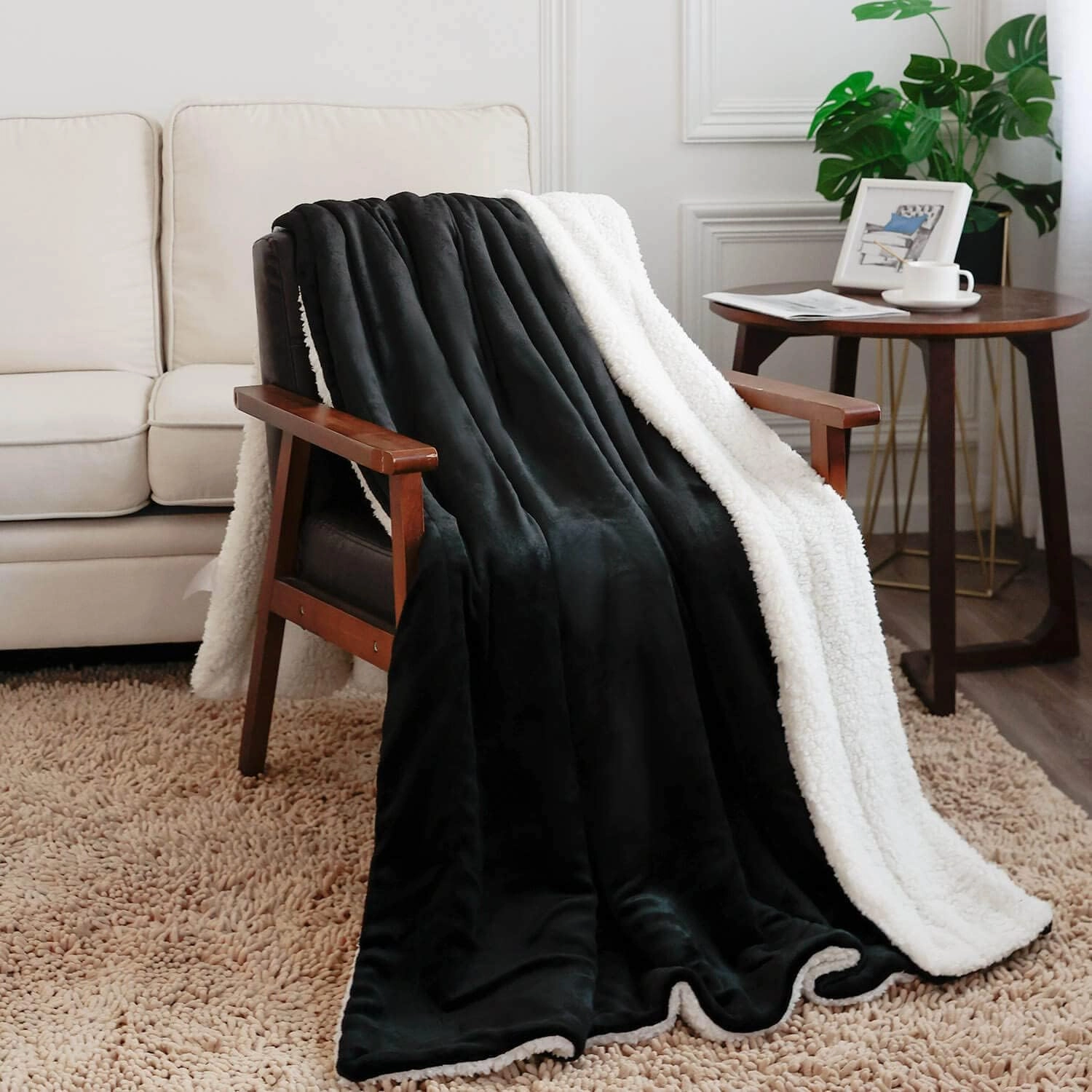 NANPIPER Fleece Blanket Sherpa Throw,Soft Fuzzy Twin Blankets for Couch,Black 60"x80"