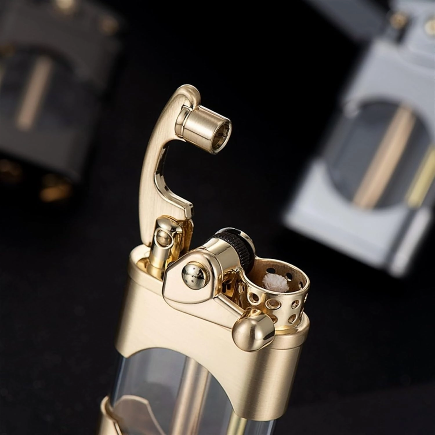 Oil lighter, vintage kerosene lighter, windproof and waterproof kerosene lighter, transparent oil tank creative retro sharpening stone flint metal lighter, trench lighter, men's brass lighter suitable