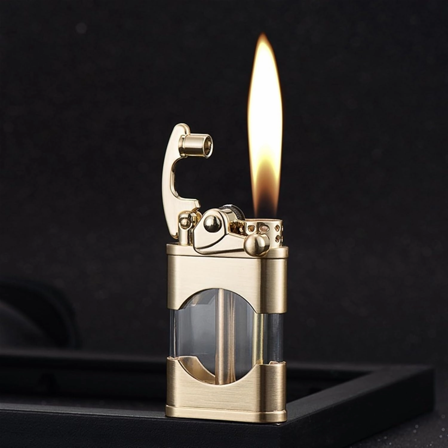 Oil lighter, vintage kerosene lighter, windproof and waterproof kerosene lighter, transparent oil tank creative retro sharpening stone flint metal lighter, trench lighter, men's brass lighter suitable