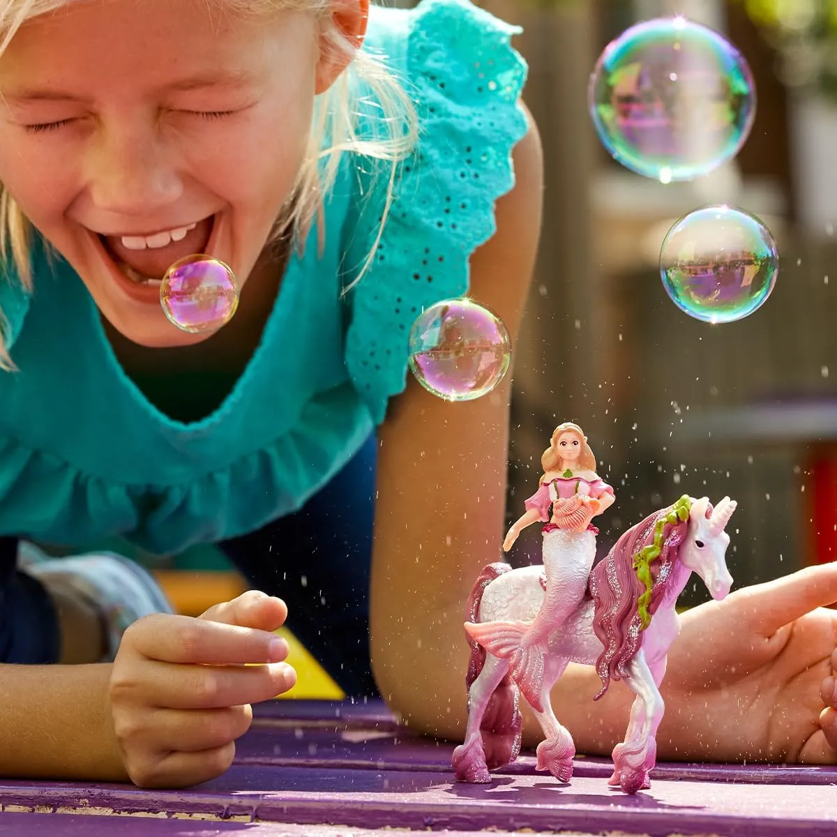 Schleich Bayala Mermaid Feya Riding Underwater Unicorn, 3-Piece Playset - Glittery Undersea Princess Doll and Unicorn Poseable Figurines with Accessories for Girls and Boys, Gift for Kids Ages 5 