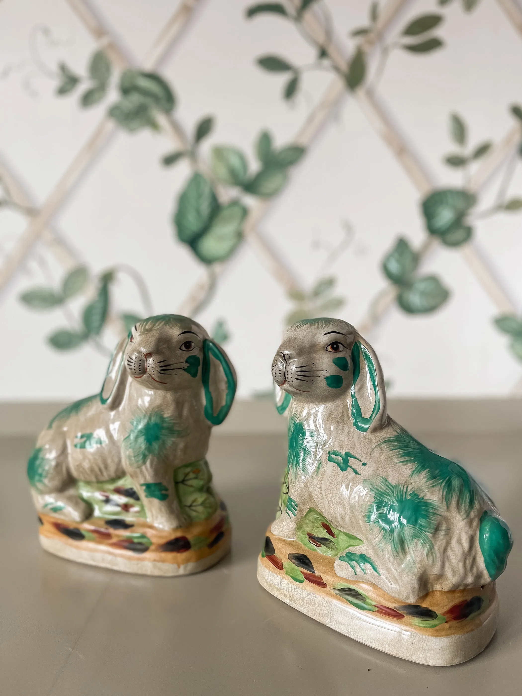 Staffordshire Bunny, Pair