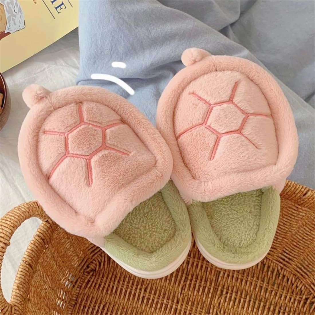 Turtle Slippers, Fuzzy Animal Slippers for Women Indoor Thick Sole Turtle Slippers