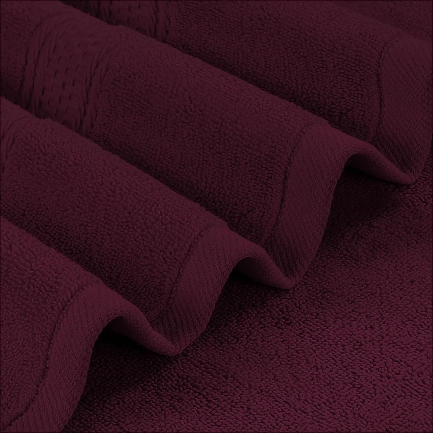 Utopia Towels 4 Pack Premium Bath Towels Set, 27 by 54 Inches, 100% Ring Spun Cotton 600GSM, Lightweight and Highly Absorbent Quick Drying Towels, Perfect for Daily Use, Burgundy