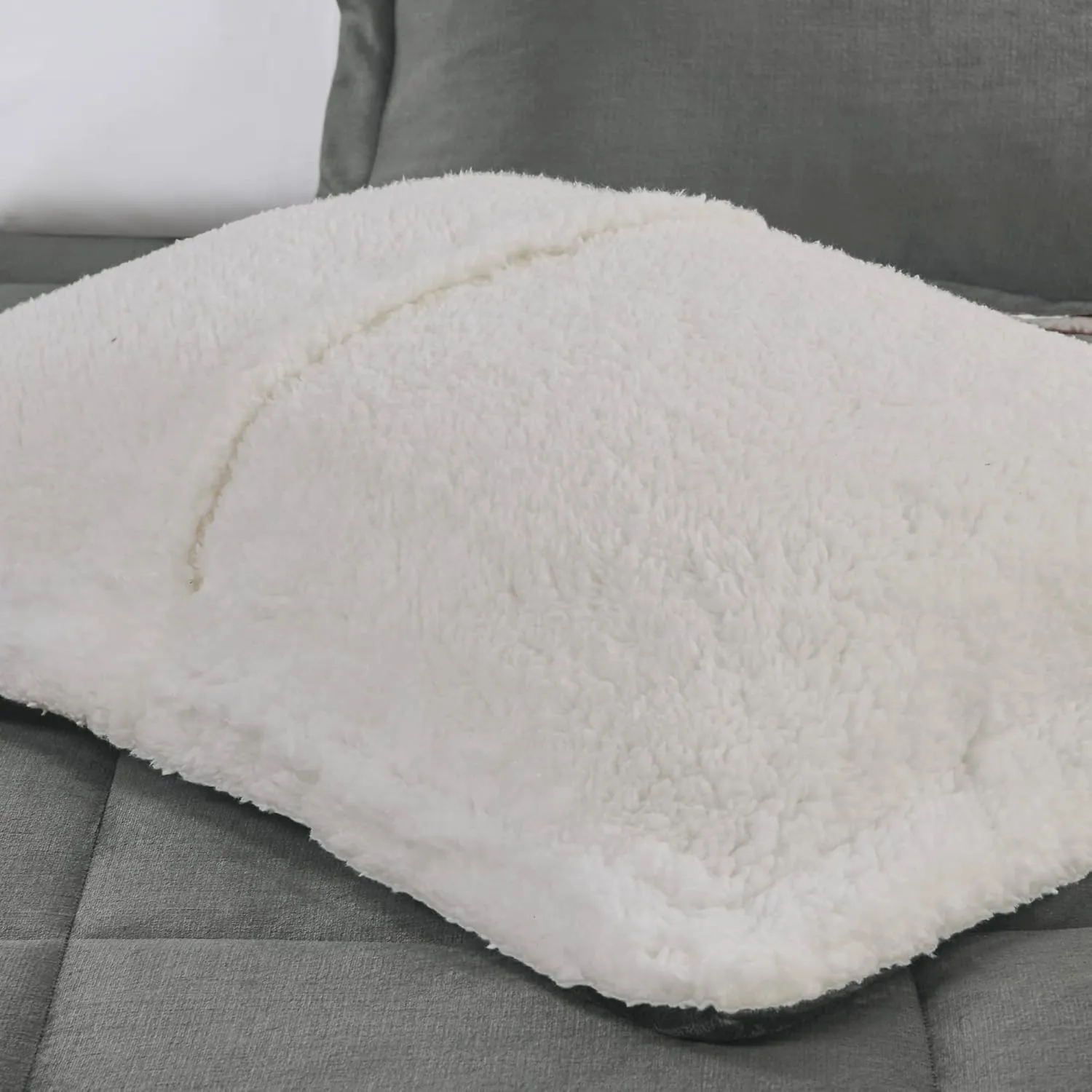 Woolrich Reversible Comforter Set Ultra Soft Plush to Sherpa, Down Alternative, Cold Weather Winter Warm Bedding, with Matching Sham, Decorative Pillow Charcoal/Ivory Full/Queen 4 Piece